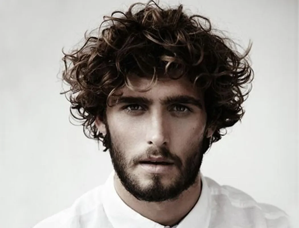 img/830_awesome-beard-styles-for-guys-with-curly-hair.webp